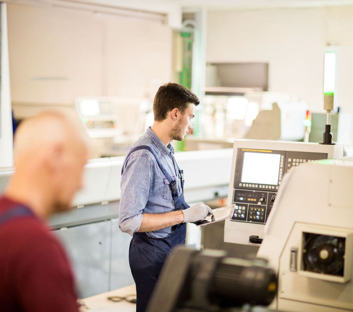 Co-engineering services for industrial solution development
