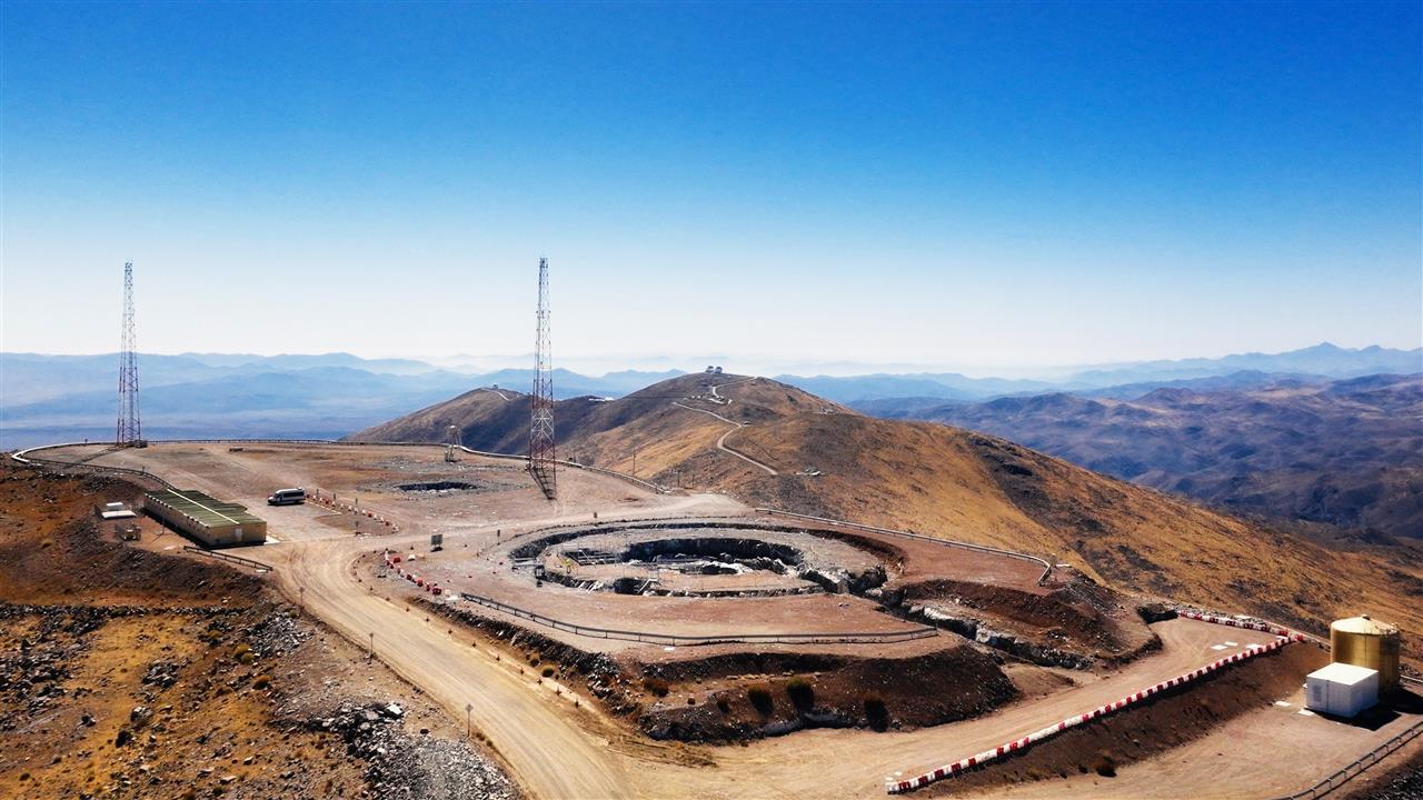 Giant Magellan Telescope project: advanced manufacturing and precision
